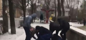 В Киеве представители Нацкорпуса избили главу 