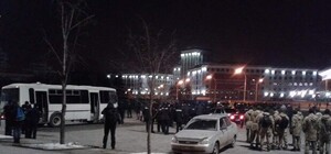 Кирпичи и палки: в центре Харькова подрались болельщики 