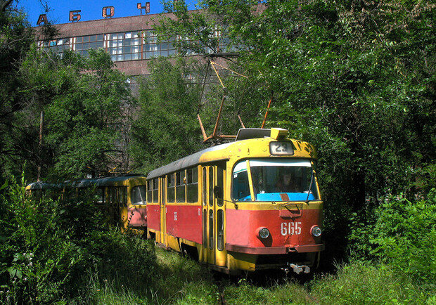 На Салтовке два трамвая временно меняют маршрут