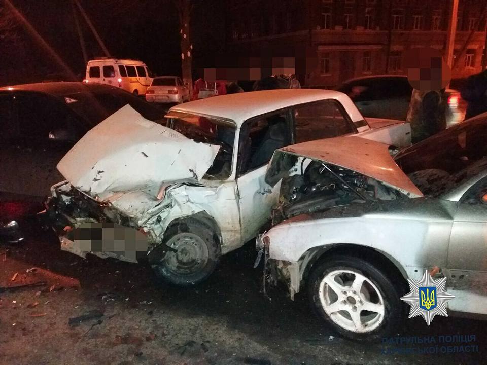 Новость - События - Четыре машины: в Харькове — массовое ДТП с пострадавшими
