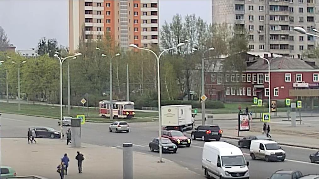 Появилось видео ДТП трамвая с грузовиком в Харькове. Фото: youtube.com