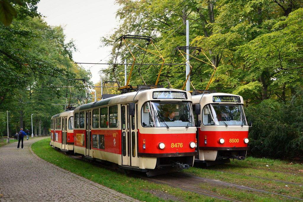 В Харькове трамваи меняют маршруты из-за ремонта переезда