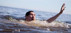 Бабушка с георгиевской лентой и два утопленника: майские не обошлись без происшествий