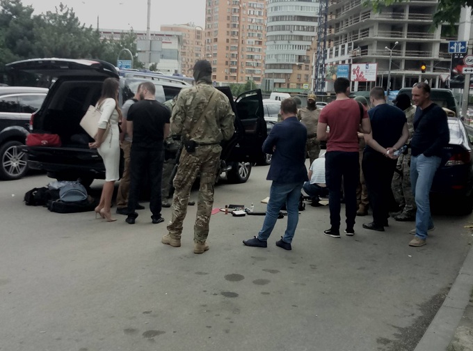 Адвокат задержанного в центре Харькова мужчины считает операцию силовиков незаконной. Фото: NewsRoom