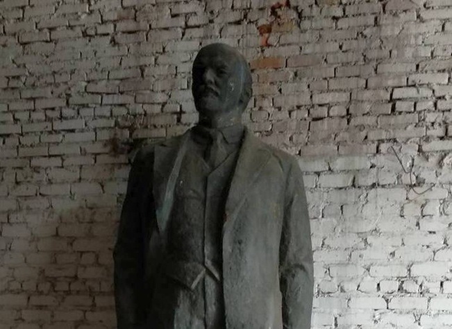 Под Харьковом снова будут продавать памятник Ленину. Фото: prozorro