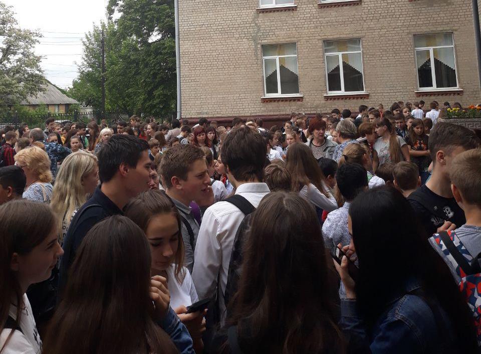 В Харькове 22 мая распылили перцовый баллончик  в школе. Фото: ХХ