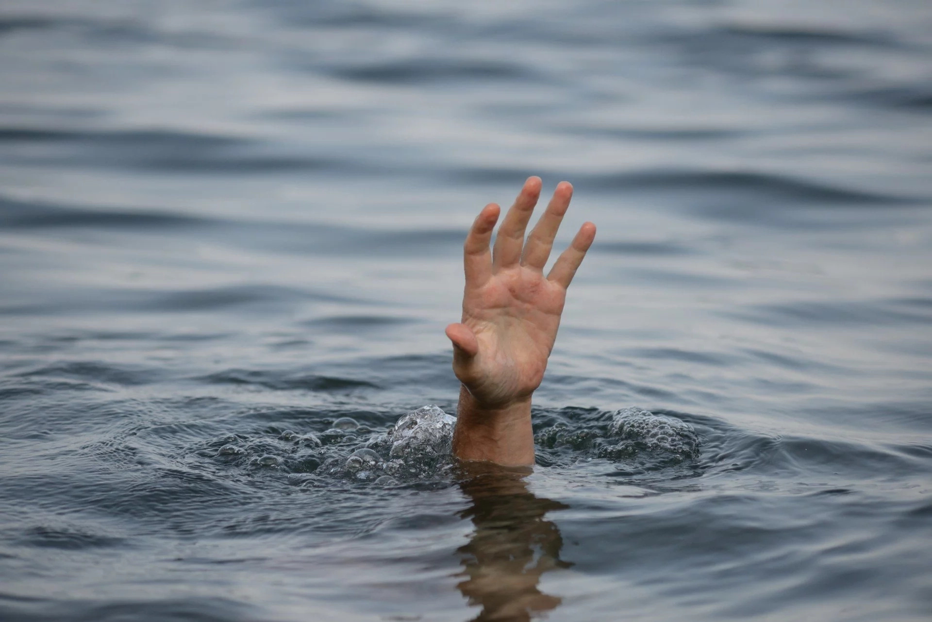 В Харькове утонул в реке 13-летний мальчик