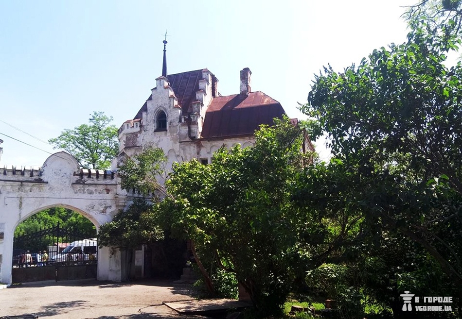 Замок в Шаровке. Фото: Екатерина Терещенко