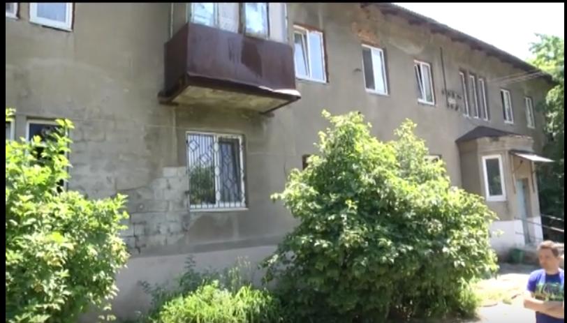 Общежитие для слепых в Харькове находится в аварийном состоянии. Фото: скриншот видео