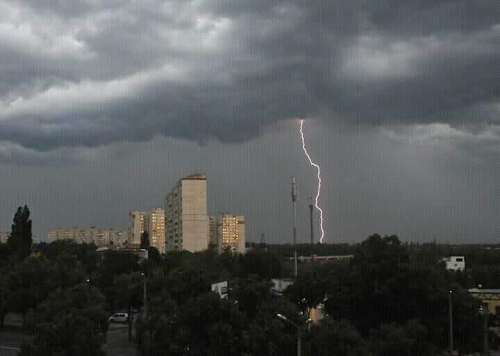 Гроза в Харькове 28 июня 2018 года. Фото: Типичный Харьковъ
