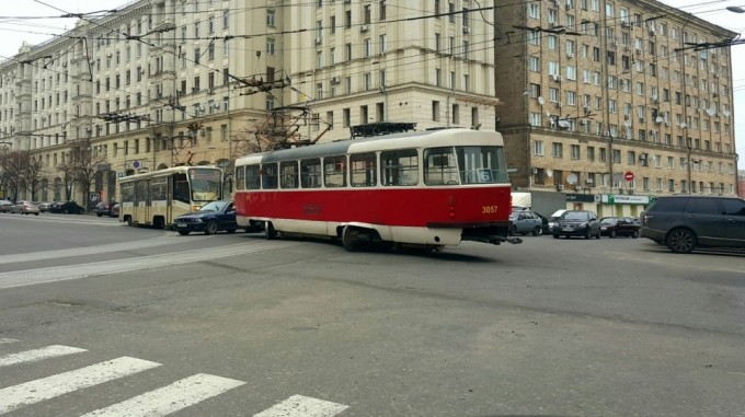 Городской голова рассказал о проблеме "трамвайного дрифта" в Харькове. Фото: соцсети