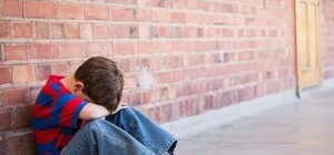 Страшное детство: запорожанка обманом получила опеку и избивала детей