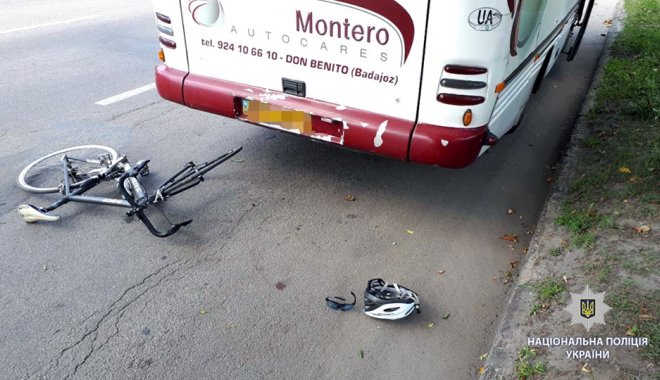 В Харькове велосипедист умер из-за столкновения с автобусом. Фото: полиция Харькова