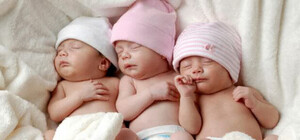В Днепре несовершеннолетняя родила тройню: как малышки, где их отец