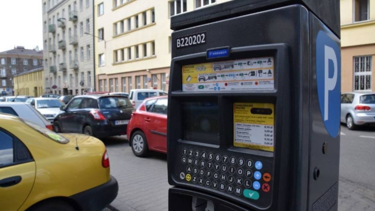 В Харькове планируют установить парковочные автоматы