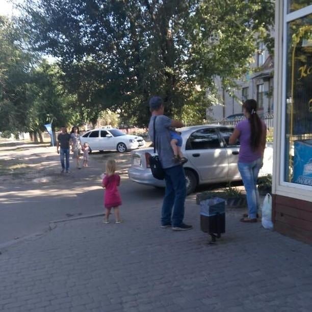 Детей, найденных в заброшенной бане в Харькове, вернули нерадивым родителям. Фото: jenya_zub_
