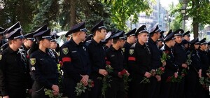 Защитил город ценой жизни: Харьков попрощался с патрульным, убитым под мэрией