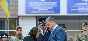 Перестрелка в горсовете: президент посмертно наградил харьковского патрульного