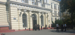 Оцепление, полиция и возвращение Запорожана: что происходит сейчас в одесском меде