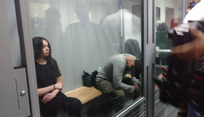 Алена Зайцева и Геннадий Дронов в суде. Фото: newsroom.kh.ua