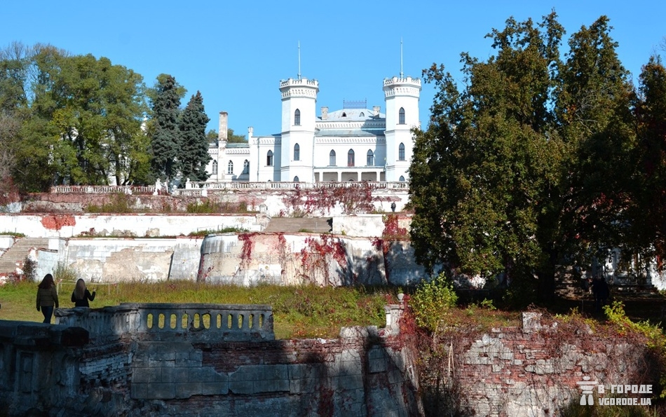 В Харькове началась реконструкция дворца в Шаровке
