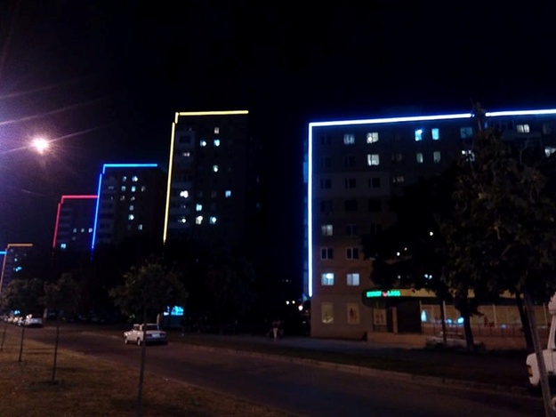 До конца года в Харькове появится больше домов с подсветкой. Фото: Елена Алексеенко