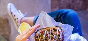 Не їж там: мерія оприлюднила перелік небезпечних фаст-фудів Львова