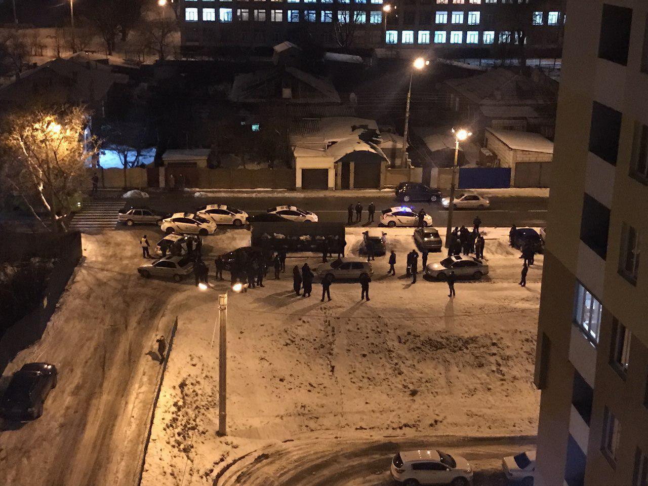 В Харькове полиция перекрывала улицу Балакирева. Фото: ХХ