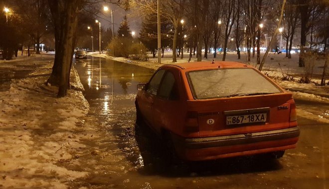 Коммунальная авария в Харькове: часть Алексеевки снова затопило (фото, видео)