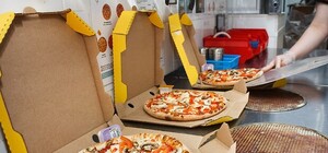 Стали угрожать: почему в Запорожье не открыли российскую пиццерию