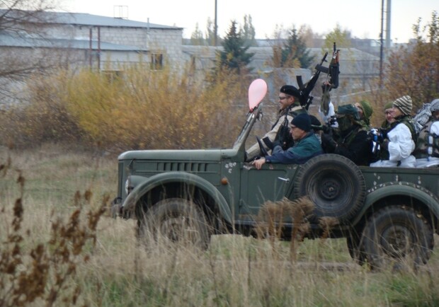 По правилам, если попадают в шарик, значит водитель убит.  