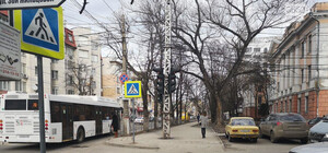 Фотофакт: в Симферополе неправильно устанавливают тактильную плитку для инвалидов