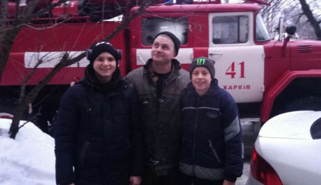 Новость - События - С помощью лестницы и досок: под Харьковом школьников спасли из ледяного болота