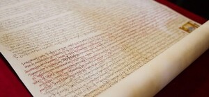 Местным на радость: для Закарпатья сделали клон томоса об автокефалии ПЦУ