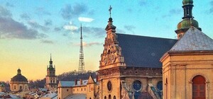 У серці Львова: біля костелу Бернардинів встановлять скульптуру