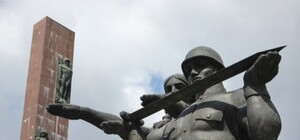 Не пережив: у Львові в день знесення стели помер архітектор Монумента Слави