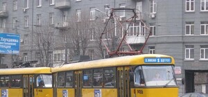 Мелочь – не деньги: кондуктор швырнула монеты и разорвала билет (видео)