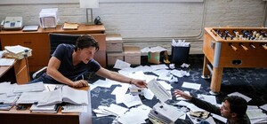 Моя прелесть: в Украине распространяют специальные перстни для махинаций на выборах