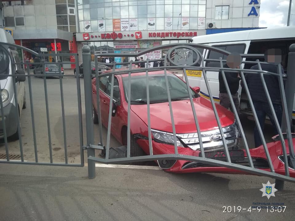 В ДТП на Салтовке пострадал пешеход. Фото: пресс-служба УПП в Харьковской области