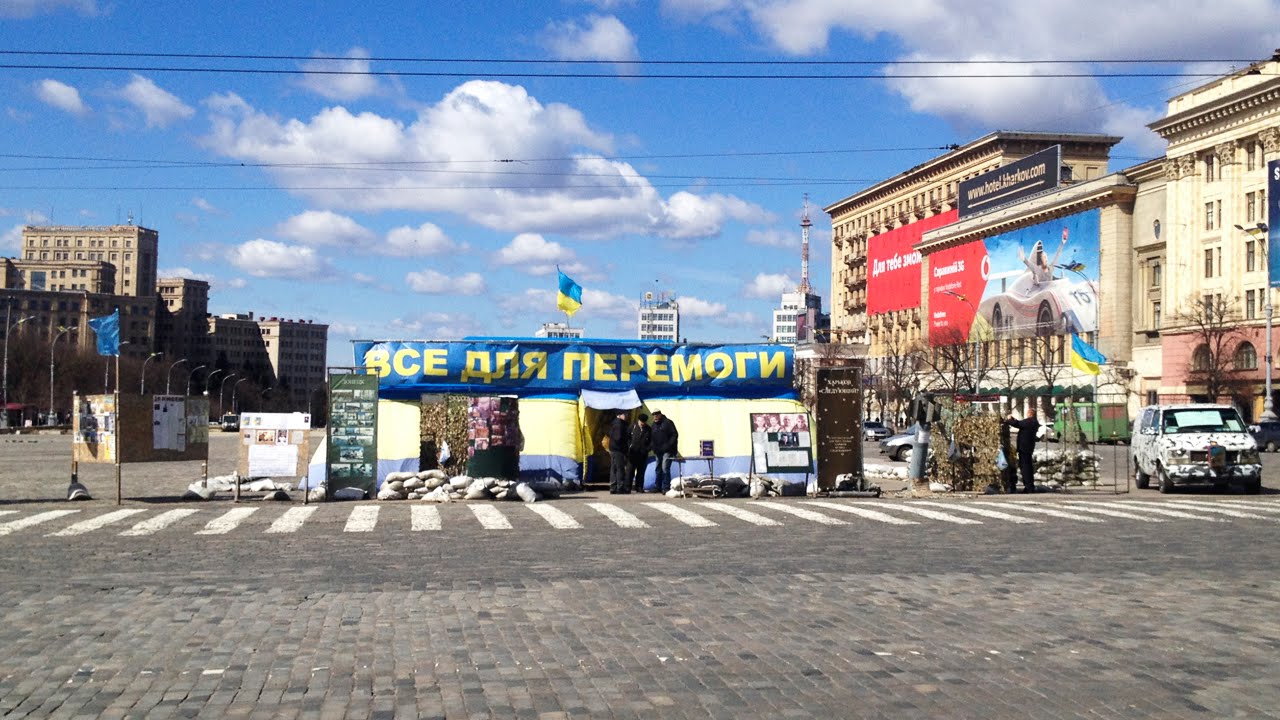 В Харькове произошел взрыв в палатке на центральной площади. Фото: youtube.com