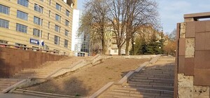 Страшно глянуть: что происходит возле монумента Славы накануне 9 мая