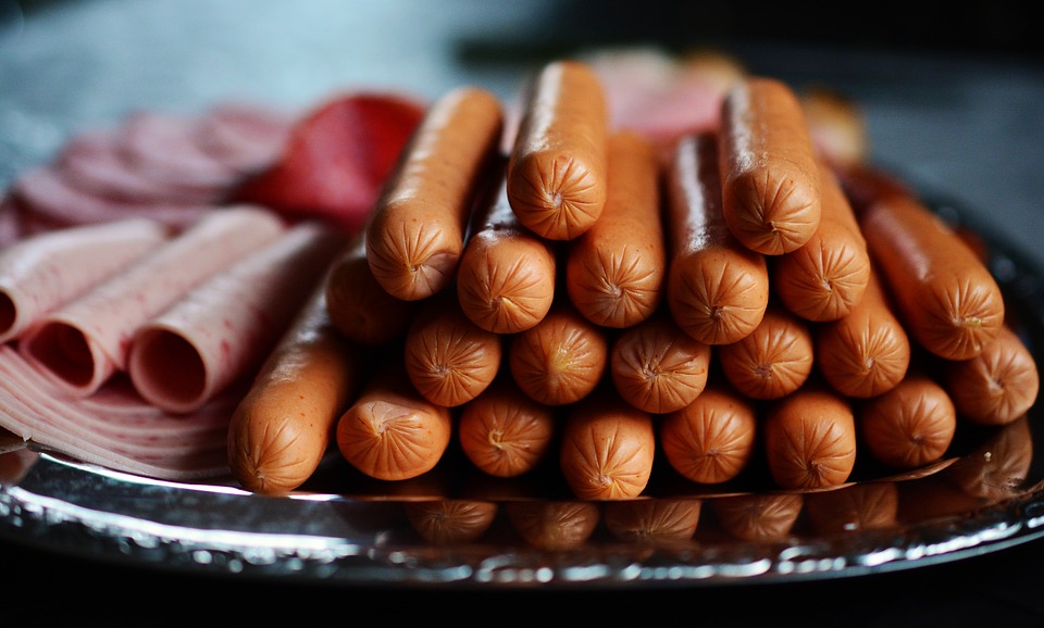 В Харькове проверили качество колбасы: результаты экспертизы. Фото: pixabay.com