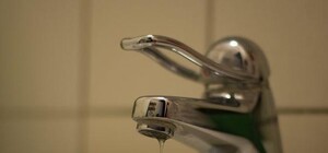 Не пей из-под крана: в ближайшие дни в Голосеевском и Дарницком районах будут промывать трубы