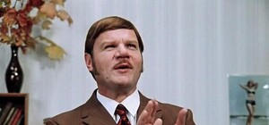 Хозяйственно: с недостроенных мостов срезают металл