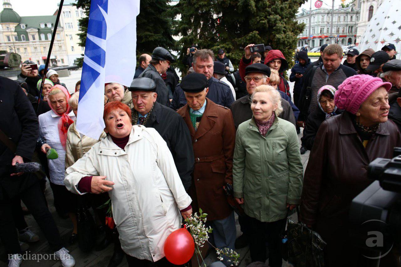 В центре Харькова пророссийские организации устроили митинг. Фото: Медиапорт