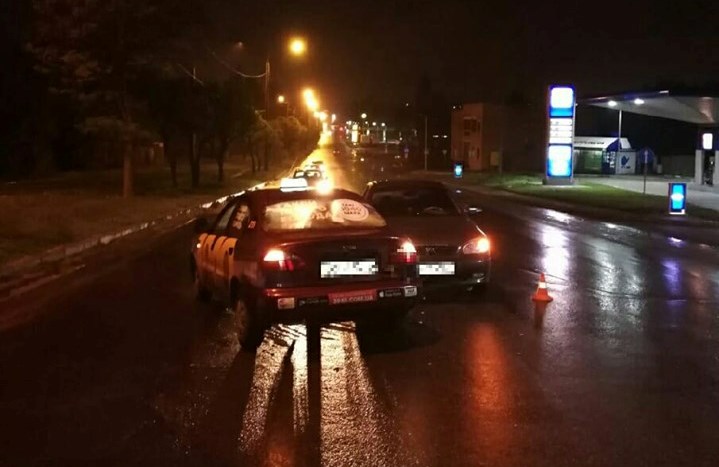 В Харькове в результате ДТП пострадали двое пешеходов. Фото: патрульная полиция