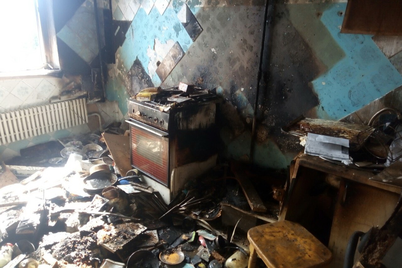 В Харькове на пожаре погиб человек. Фото: ГУ ГСЧС в Харьковской области