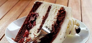 Киевлян накормят тортом-рекордсменом: где и когда можно полакомиться