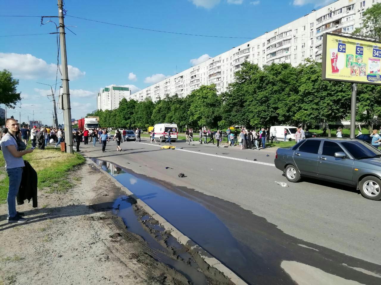 В Харькове мотоциклист насмерть сбил пешехода. Фото: ХХ