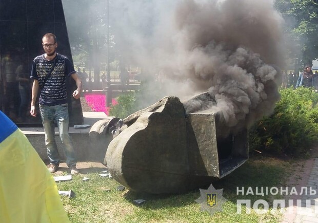 В МИД РФ сделали заявление о сносе памятника в Харькове, а полиция открыла производства. Фото: ГУНП